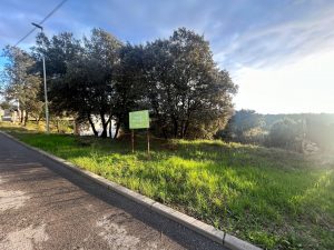Solar en Venda - Zona Urb. La Roca